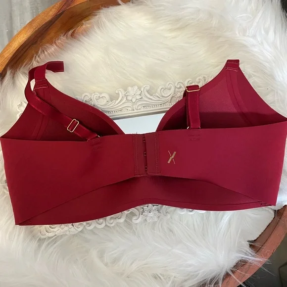 Three Knix bras - Picture 5 of 7